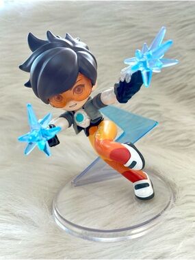 Tracer Overwatch POP MART Play Of The Game Series Figure